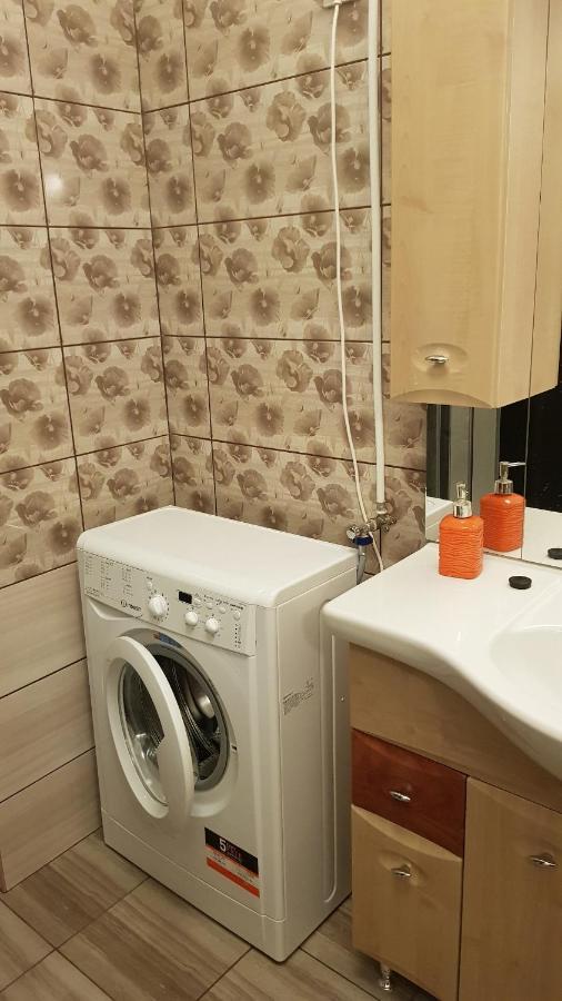 Lia Apartman Kiskunhalas Buitenkant foto